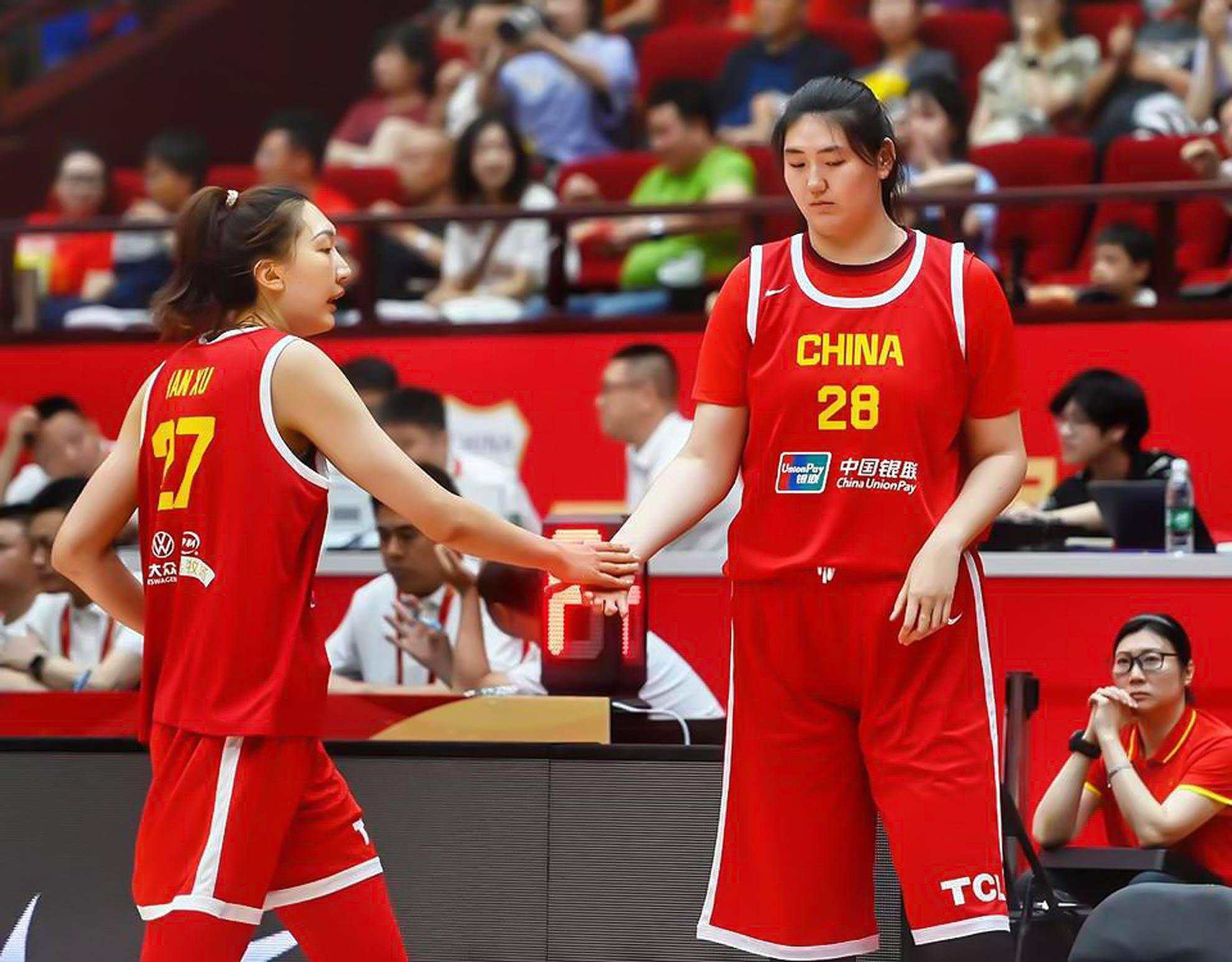 包含女篮亚洲杯实力榜：中国队高居榜首卫冕将创造历史的词条