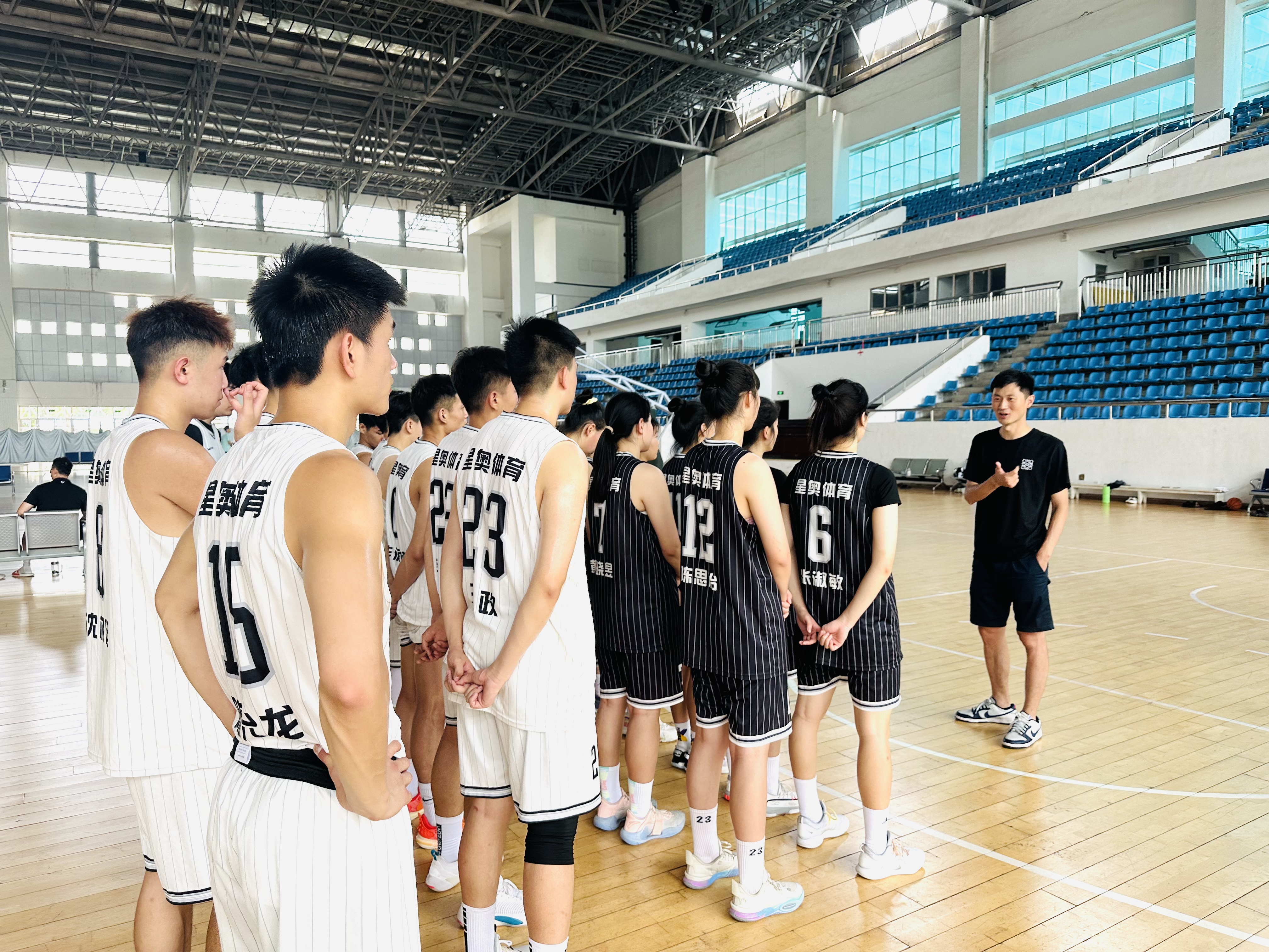 开云体育电脑版-联赛难题待解：各队备战情况曝光，备战之际神秘紧张